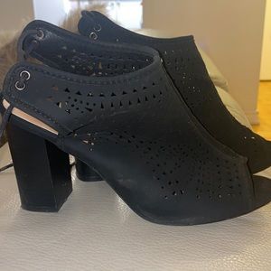 Open toe black bootie heels size 8 barely worn